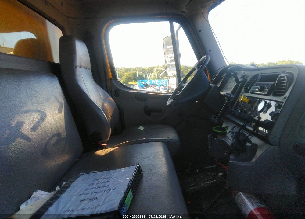 2018 FREIGHTLINER M2 106 VIN: 1FVACWFB0JHJH4726