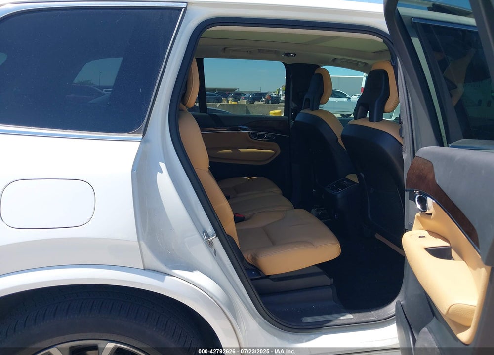 2016 VOLVO XC90 VIN: YV4A22PK1G1075387