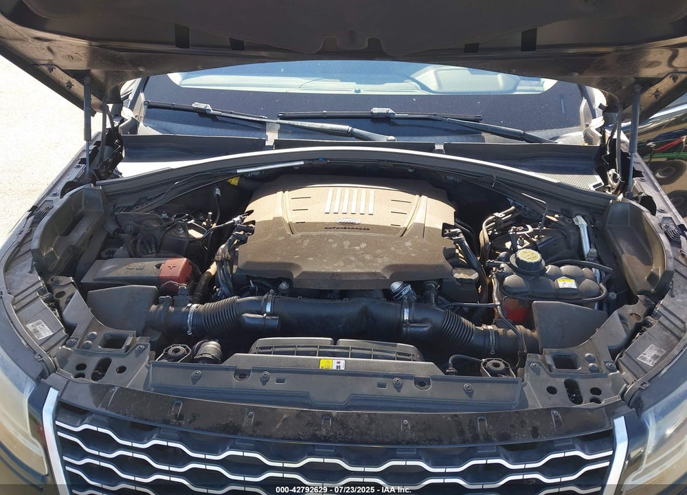 2018 LAND ROVER RANGE ROVER VELAR VIN: SALYB2RV1JA733346