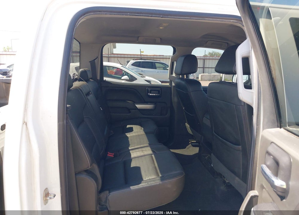 2018 CHEVROLET SILVERADO 1500 VIN: 3GCUKREC4JG522372