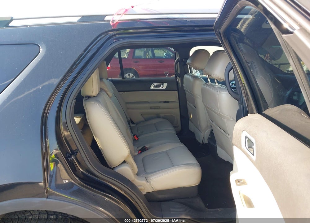 2012 FORD EXPLORER VIN: 1FMHK8D81CGA53924