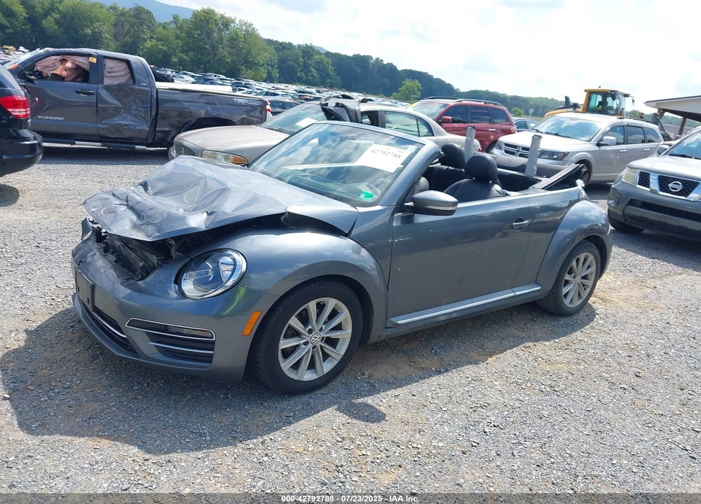 2018 VOLKSWAGEN BEETLE VIN: 3VW5DAATXJM516516