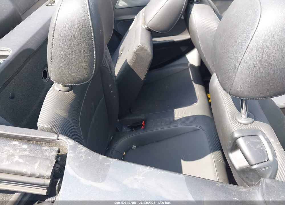 2018 VOLKSWAGEN BEETLE VIN: 3VW5DAATXJM516516