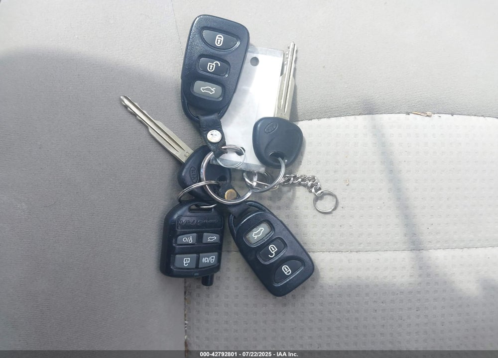 2009 KIA SPECTRA VIN: KNAFE222095652331