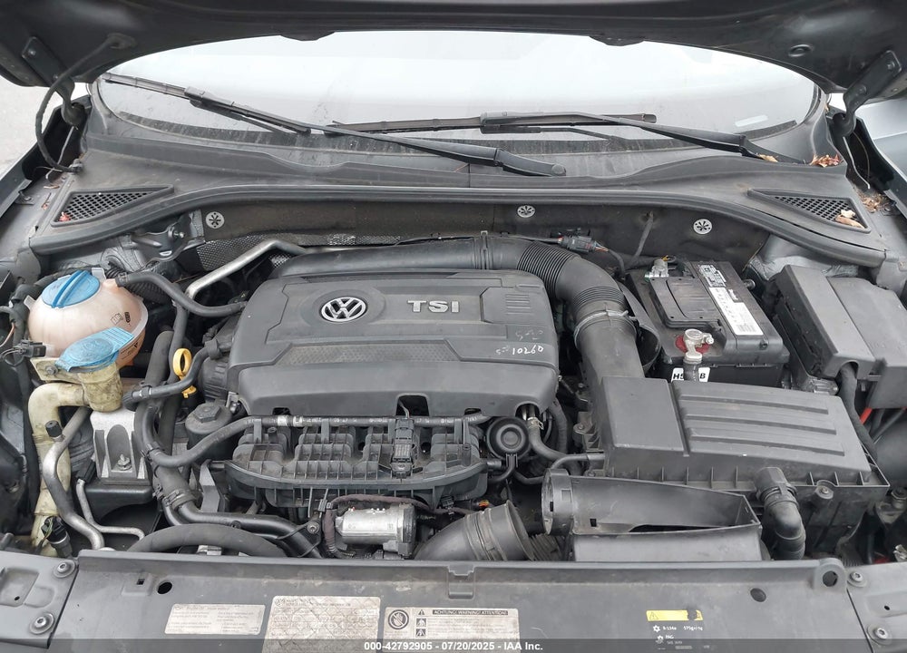 2015 VOLKSWAGEN PASSAT VIN: 1VWAT7A34FC072501
