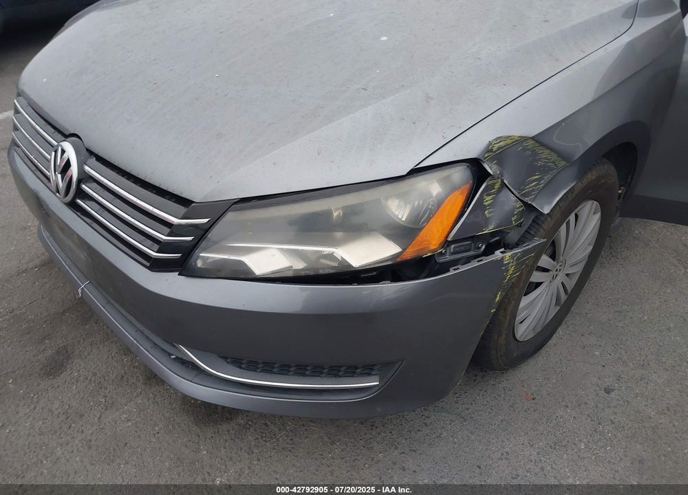 2015 VOLKSWAGEN PASSAT VIN: 1VWAT7A34FC072501