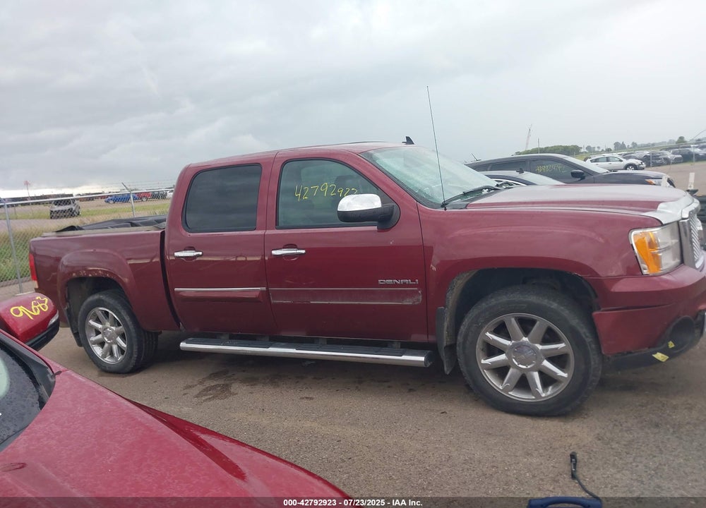 2013 GMC SIERRA 1500 DENALI VIN: 3GTP2XE27DG152452