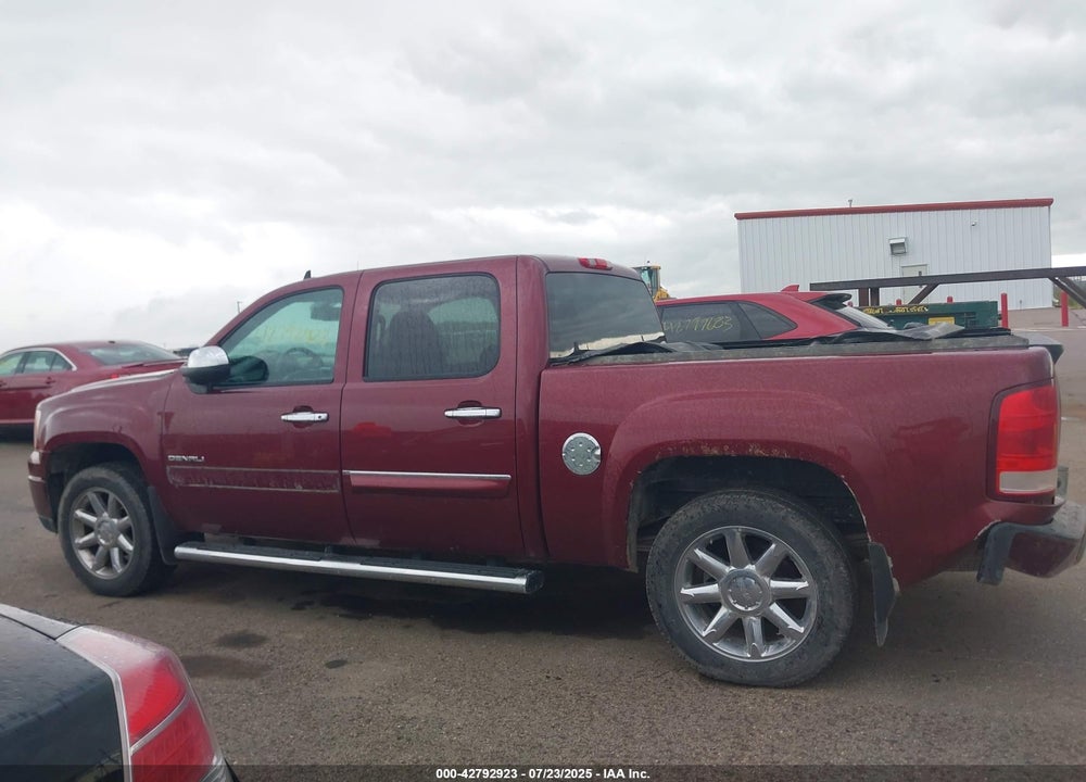 2013 GMC SIERRA 1500 DENALI VIN: 3GTP2XE27DG152452