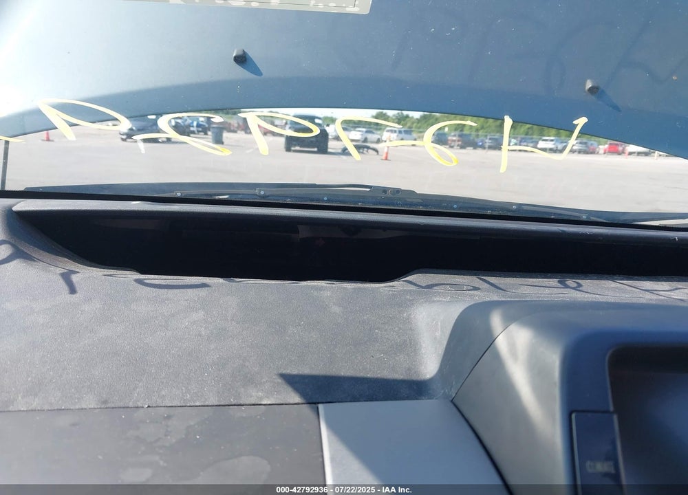 2004 TOYOTA PRIUS VIN: JTDKB22U740013705