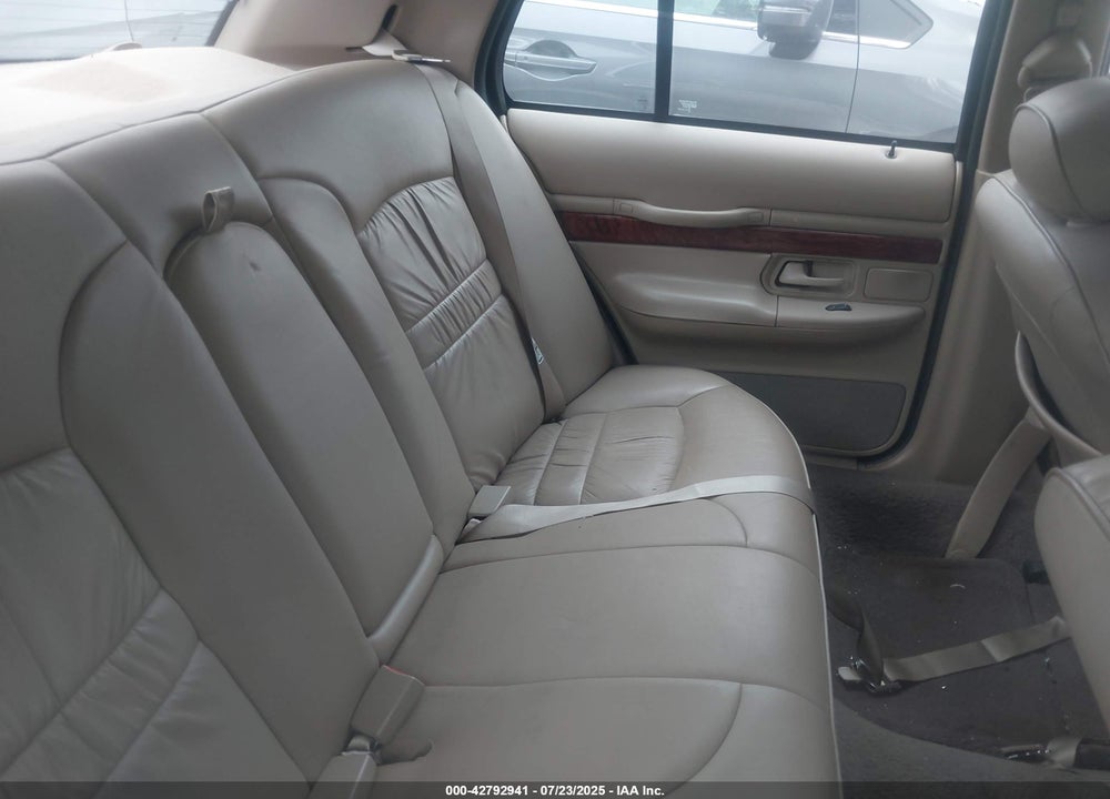 2002 MERCURY GRAND MARQUIS VIN: 2MEFM74W62X642845