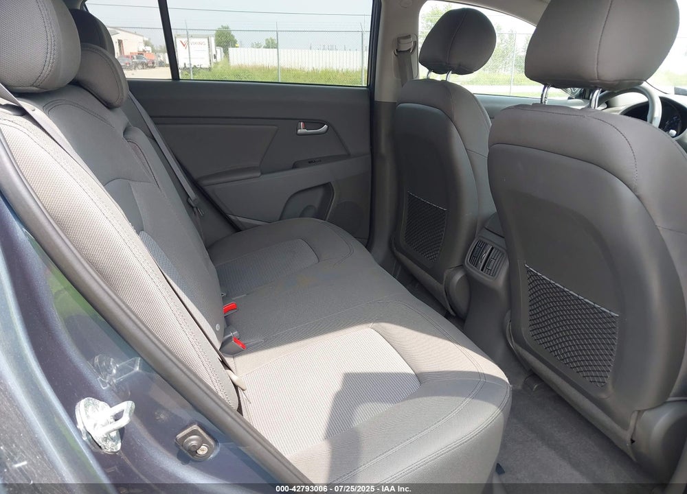 2016 KIA SPORTAGE VIN: KNDPBCAC4G7800739