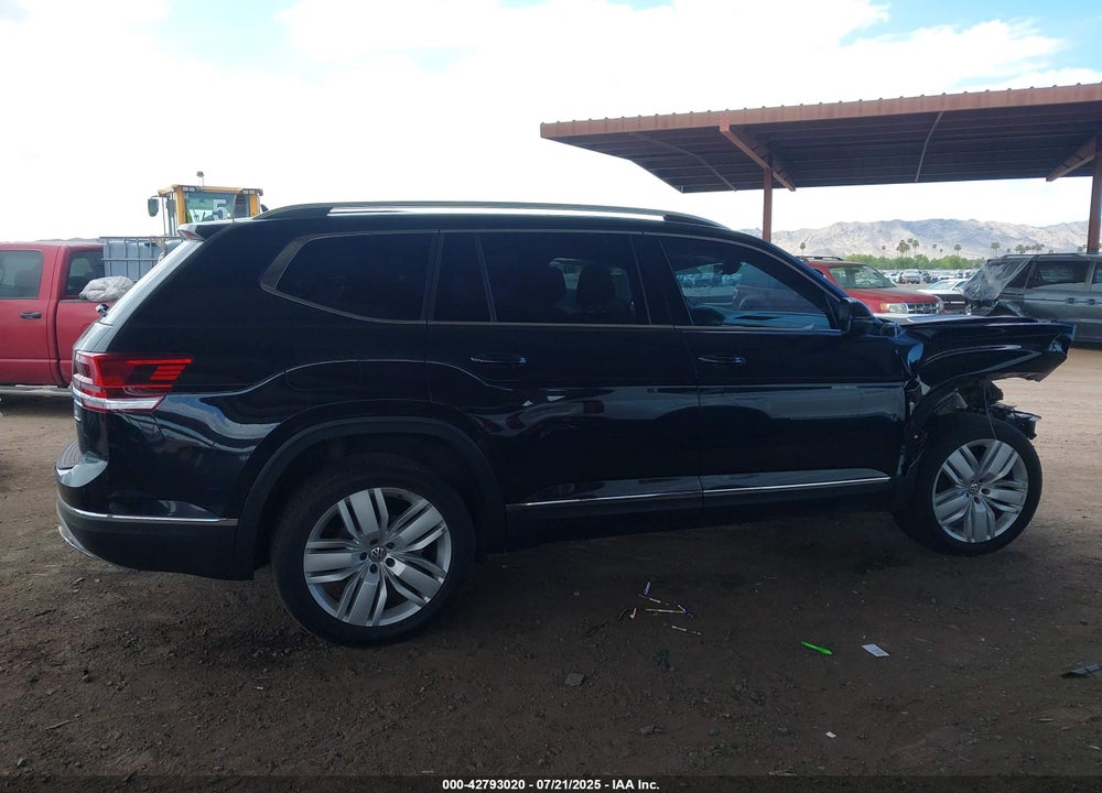 2018 VOLKSWAGEN ATLAS VIN: 1V2NR2CA5JC540213