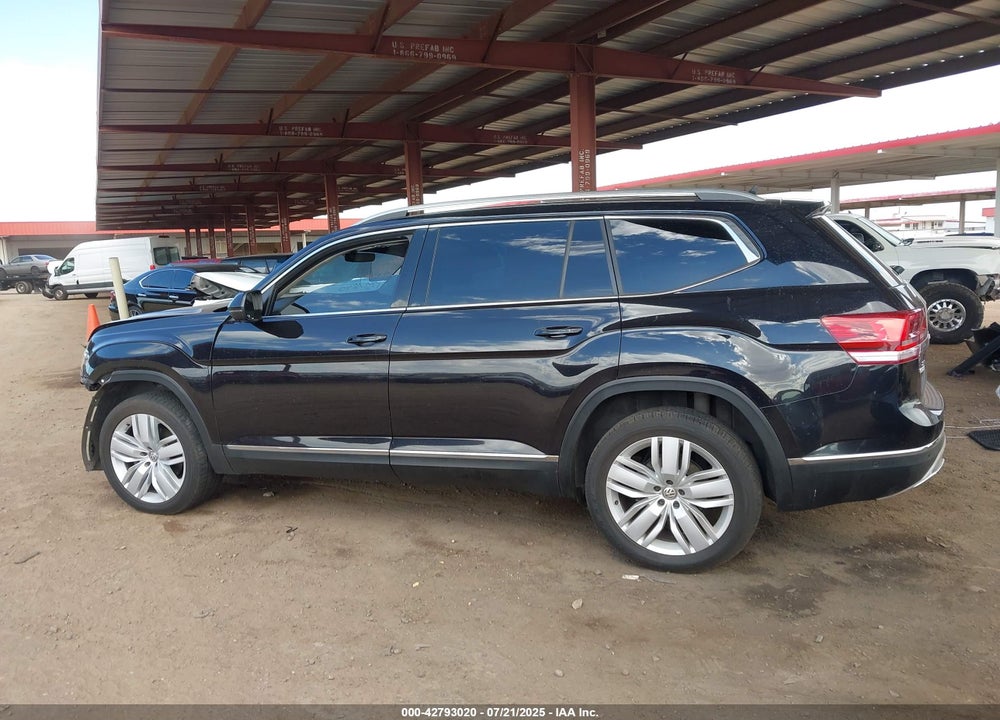 2018 VOLKSWAGEN ATLAS VIN: 1V2NR2CA5JC540213
