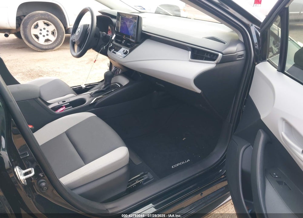 2025 TOYOTA COROLLA VIN: JTDBCMFE0S3086177
