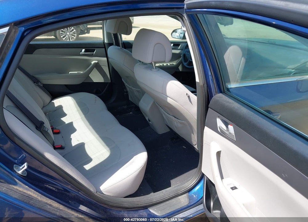 2016 HYUNDAI SONATA VIN: 5NPE24AF0GH373031