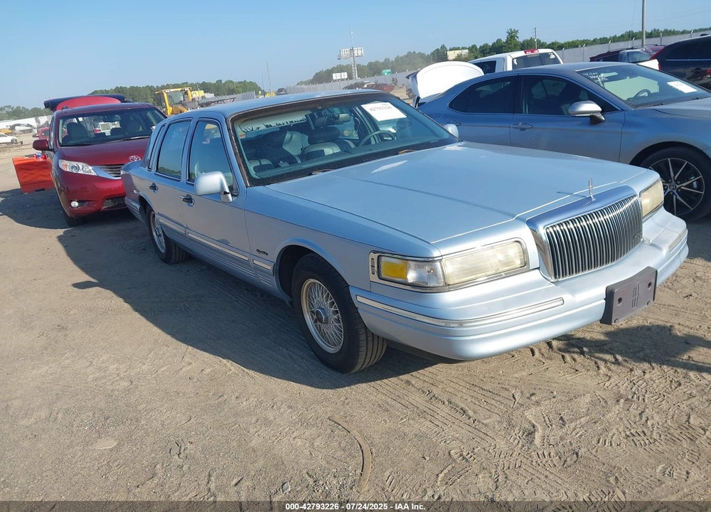 1997 LINCOLN TOWN CAR SIGNATURE VIN: 1LNLM82W8VY605311