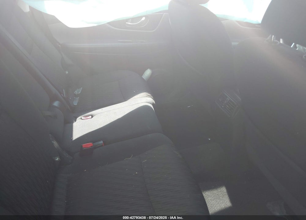 2018 NISSAN ROGUE VIN: 5N1AT2MV1JC725289