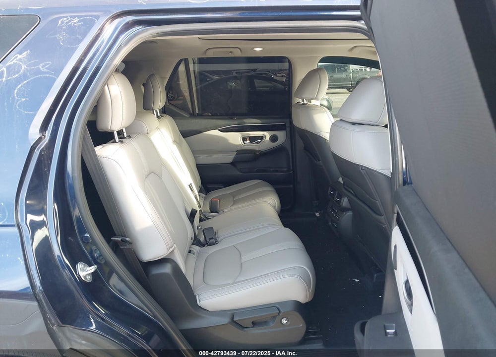 2023 HONDA PILOT VIN: 5FNYG2H71PB005652