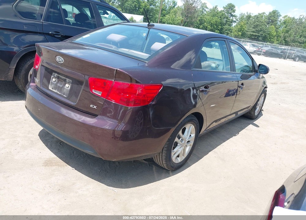 2011 KIA FORTE VIN: KNAFU4A29B5396356