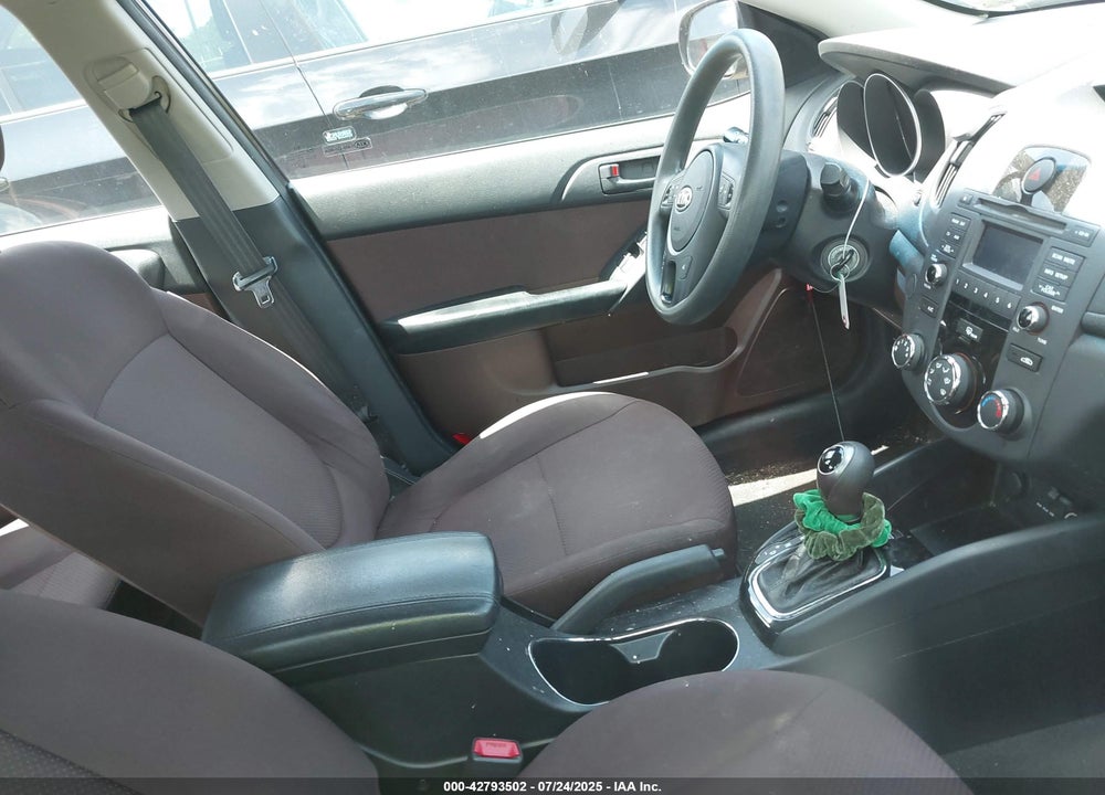2011 KIA FORTE VIN: KNAFU4A29B5396356