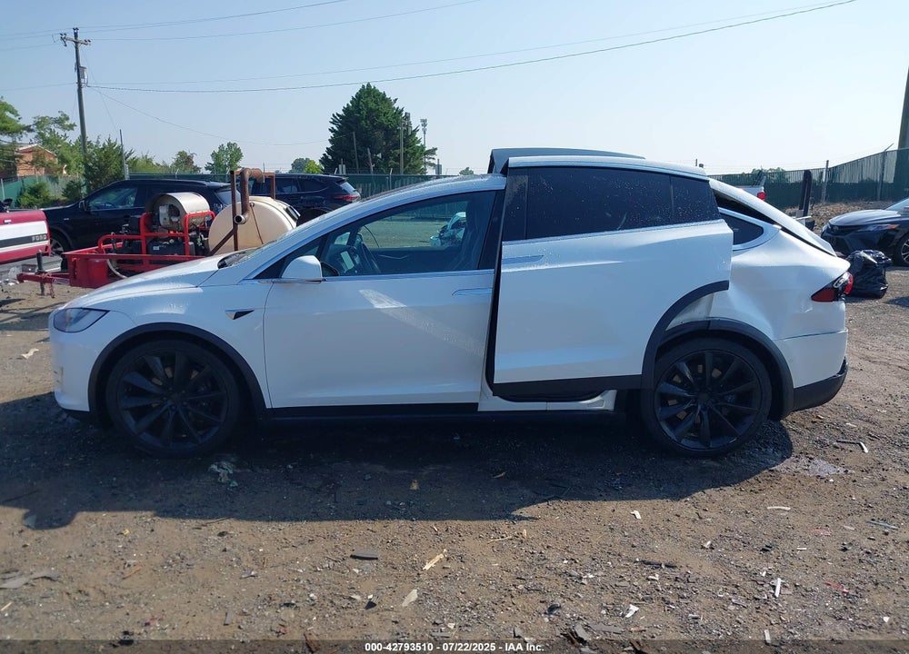 2020 TESLA MODEL X VIN: 5YJXCAE22LF294500