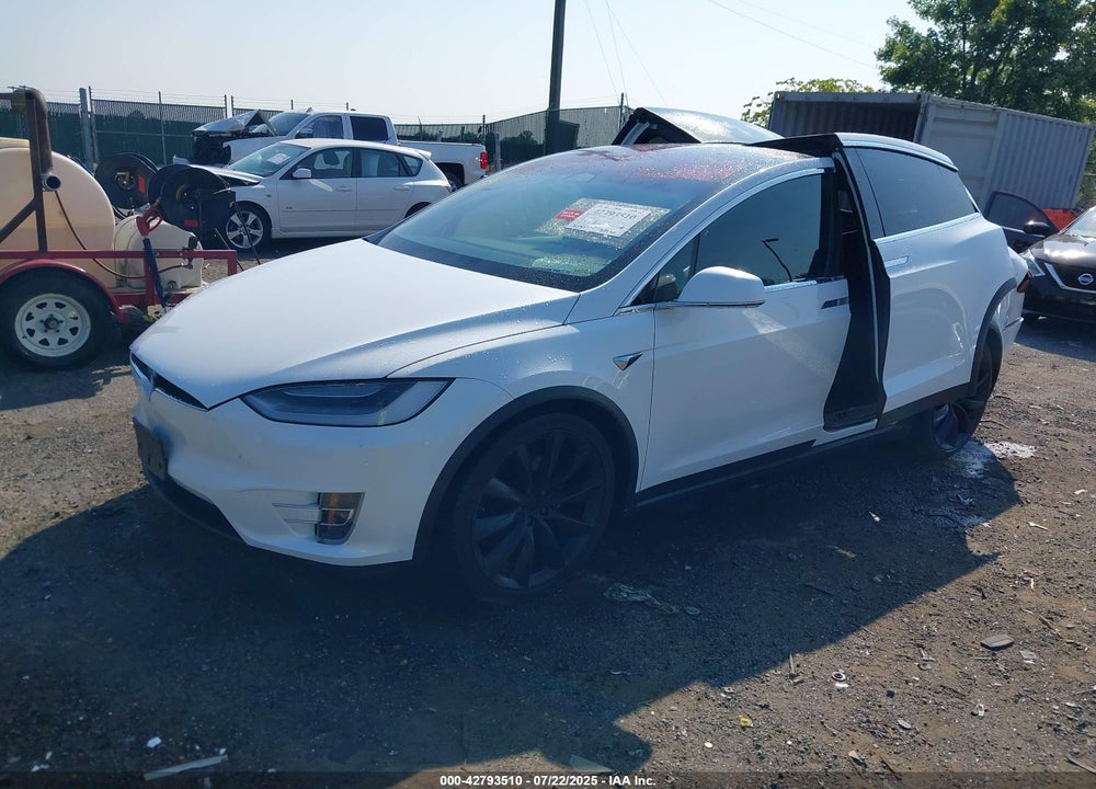 2020 TESLA MODEL X VIN: 5YJXCAE22LF294500