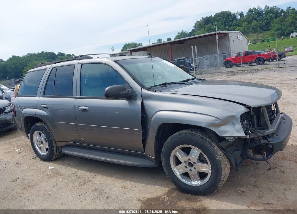 2008 CHEVROLET TRAILBLAZER LT VIN: 1GNDT13S982122794