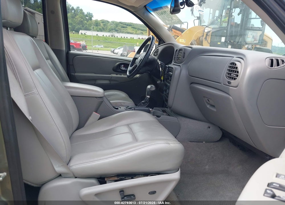 2008 CHEVROLET TRAILBLAZER LT VIN: 1GNDT13S982122794