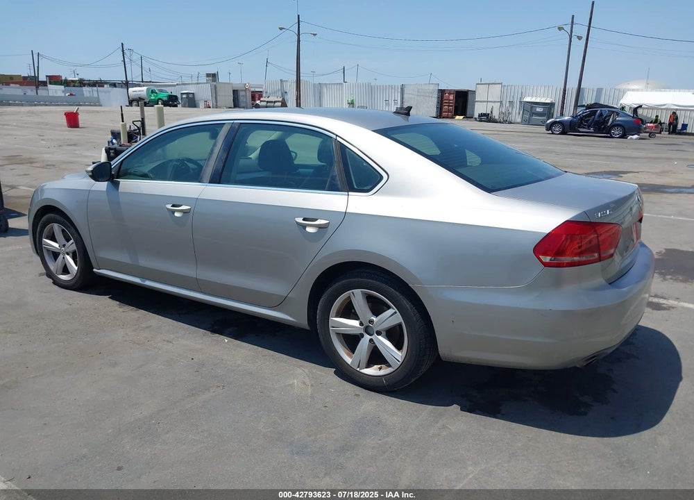 2012 VOLKSWAGEN PASSAT VIN: 1VWBP7A32CC099216