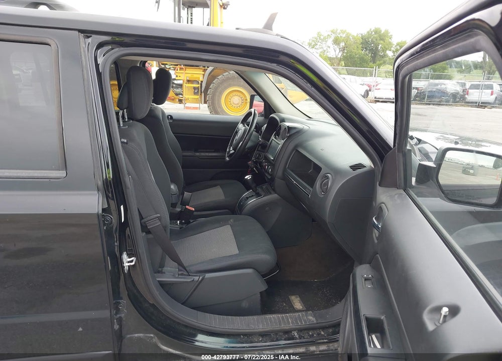 2014 JEEP PATRIOT LATITUDE VIN: 1C4NJRFB4ED731286