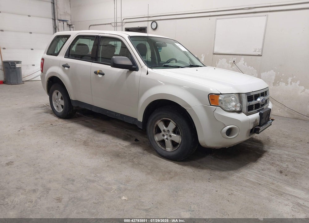 2011 FORD ESCAPE XLS VIN: 1FMCU0C79BKC30276
