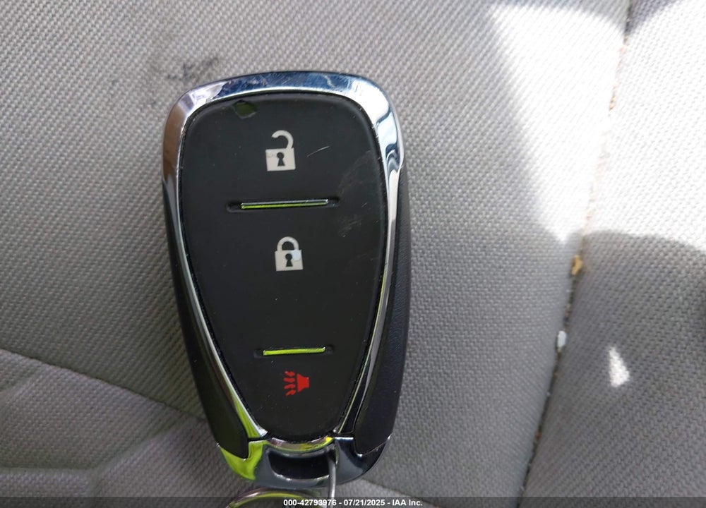2019 CHEVROLET EQUINOX VIN: 2GNAXJEV4K6288360