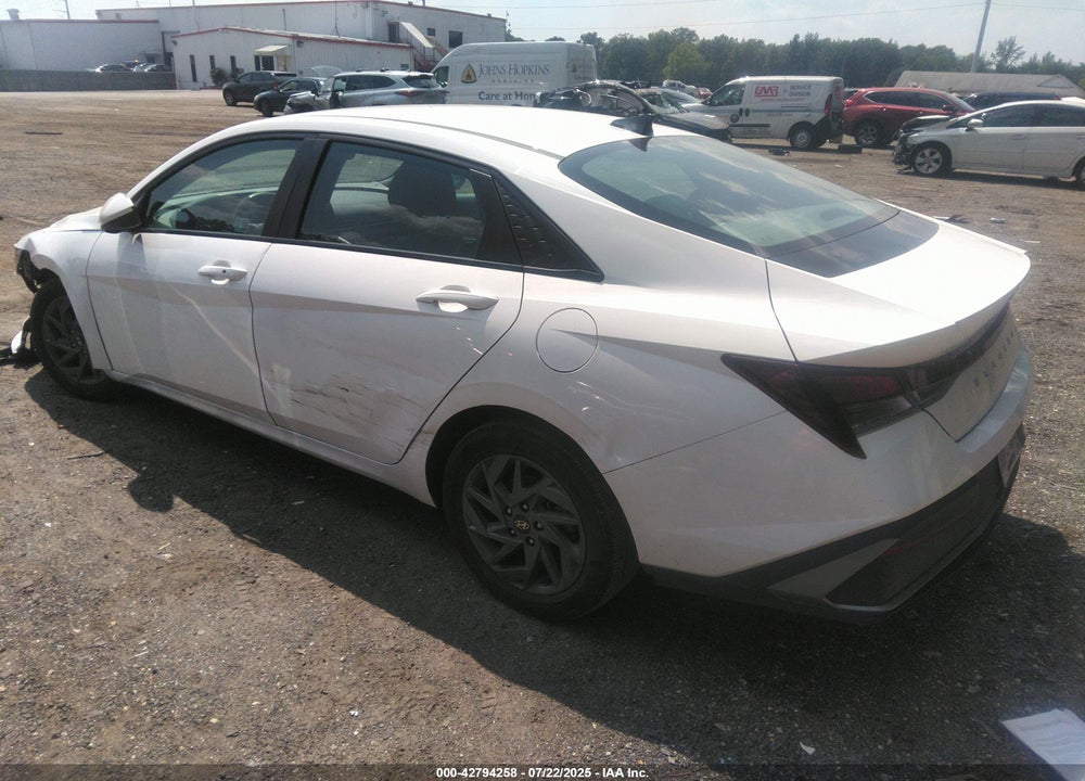 2024 HYUNDAI ELANTRA VIN: KMHLM4DG8RU678626
