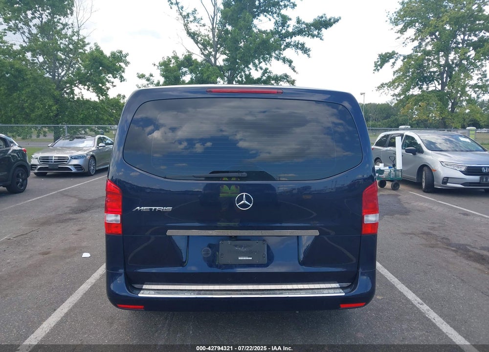 2021 MERCEDES-BENZ METRIS VIN: W1XV0CEY2M3905320