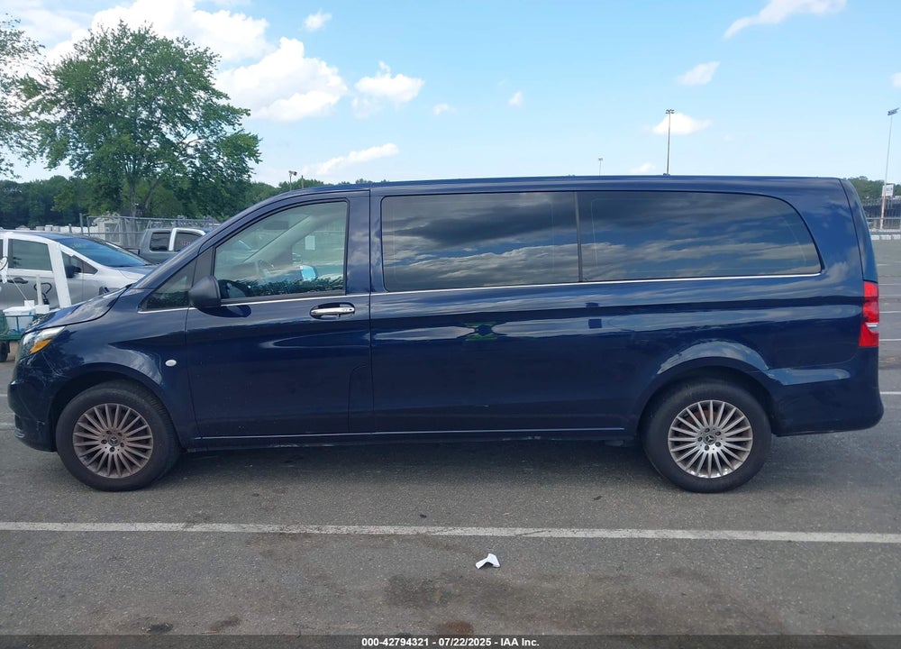 2021 MERCEDES-BENZ METRIS VIN: W1XV0CEY2M3905320