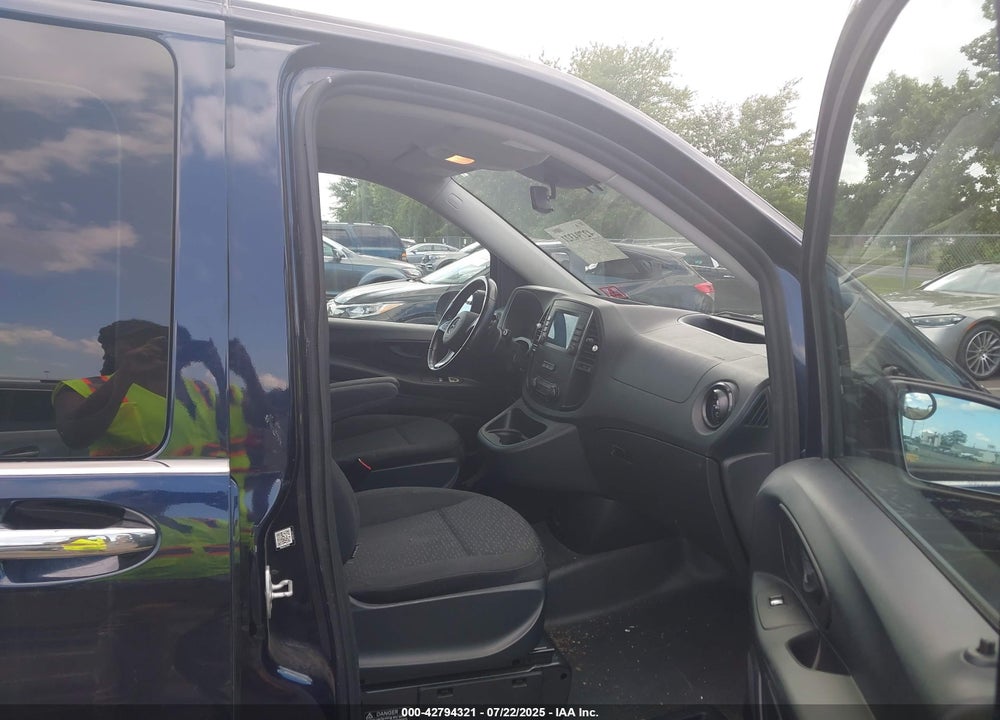 2021 MERCEDES-BENZ METRIS VIN: W1XV0CEY2M3905320