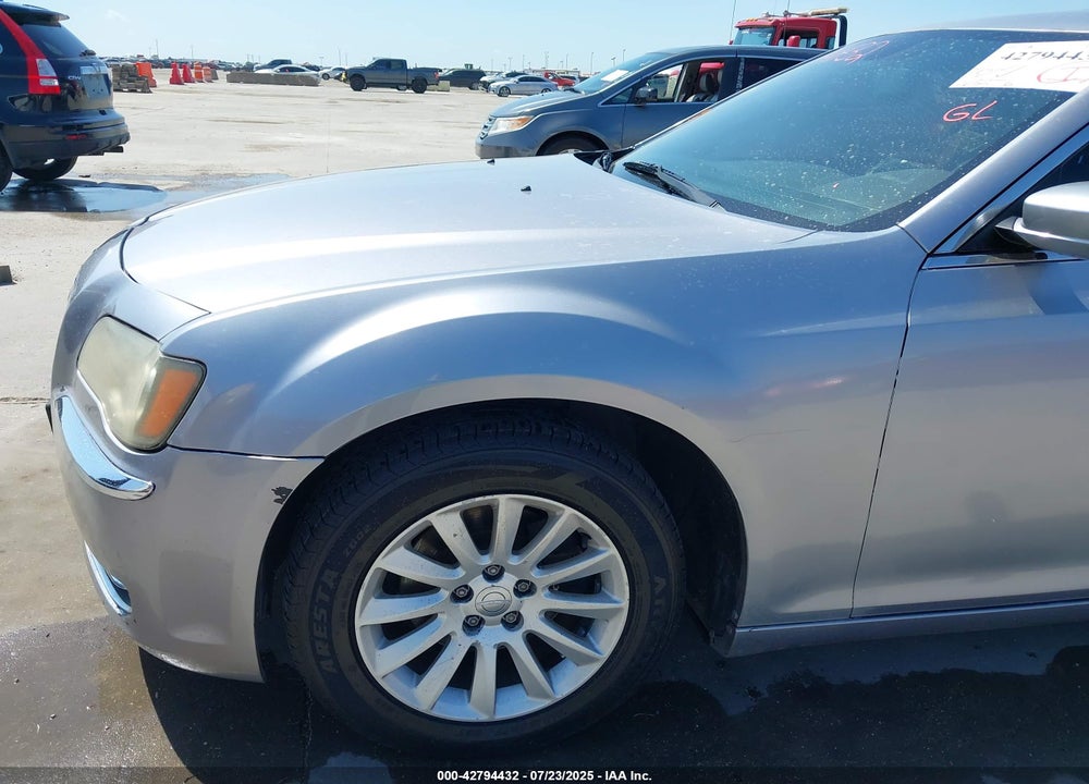 2014 CHRYSLER 300 VIN: 2C3CCAAG8EH175920