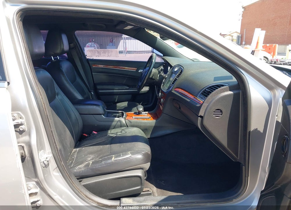 2014 CHRYSLER 300 VIN: 2C3CCAAG8EH175920