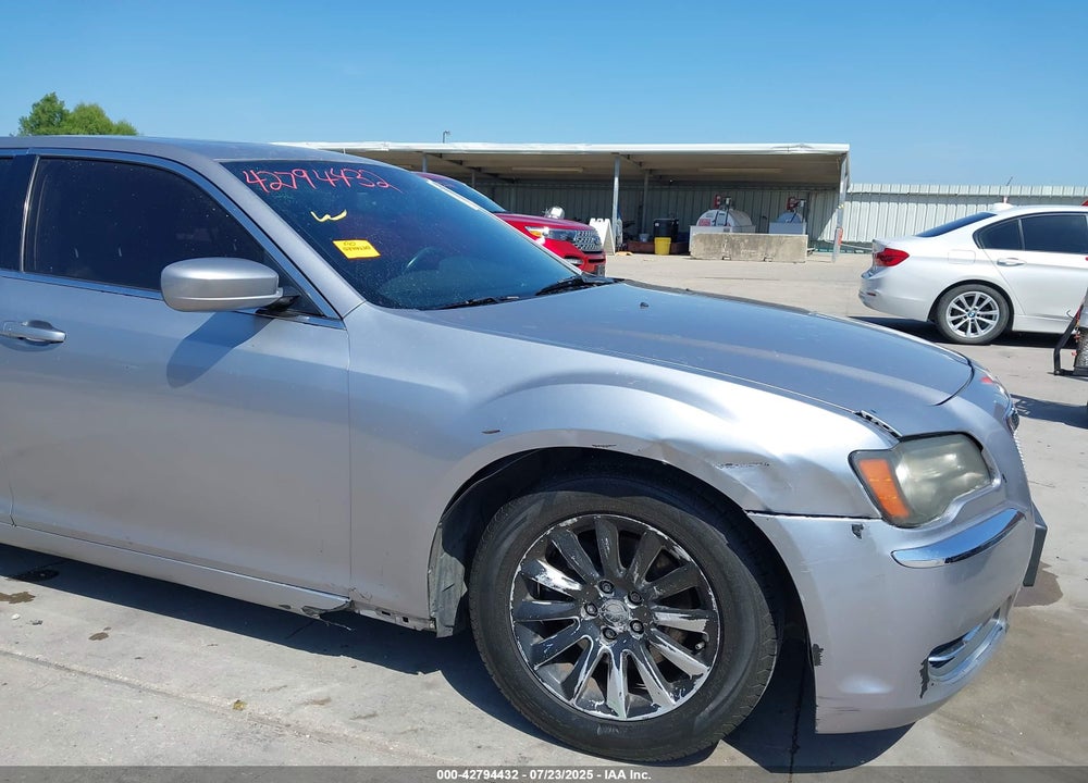2014 CHRYSLER 300 VIN: 2C3CCAAG8EH175920