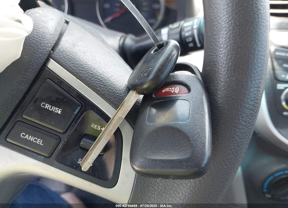 2014 HYUNDAI ACCENT VIN: KMHCU4AE6EU761453