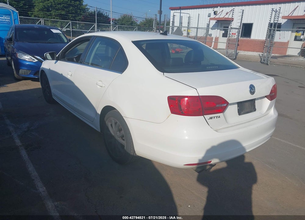 2014 VOLKSWAGEN JETTA VIN: 3VWD17AJ3EM222192