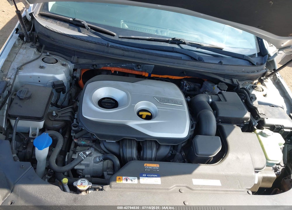 2016 HYUNDAI SONATA HYBRID VIN: KMHE24L15GA033149