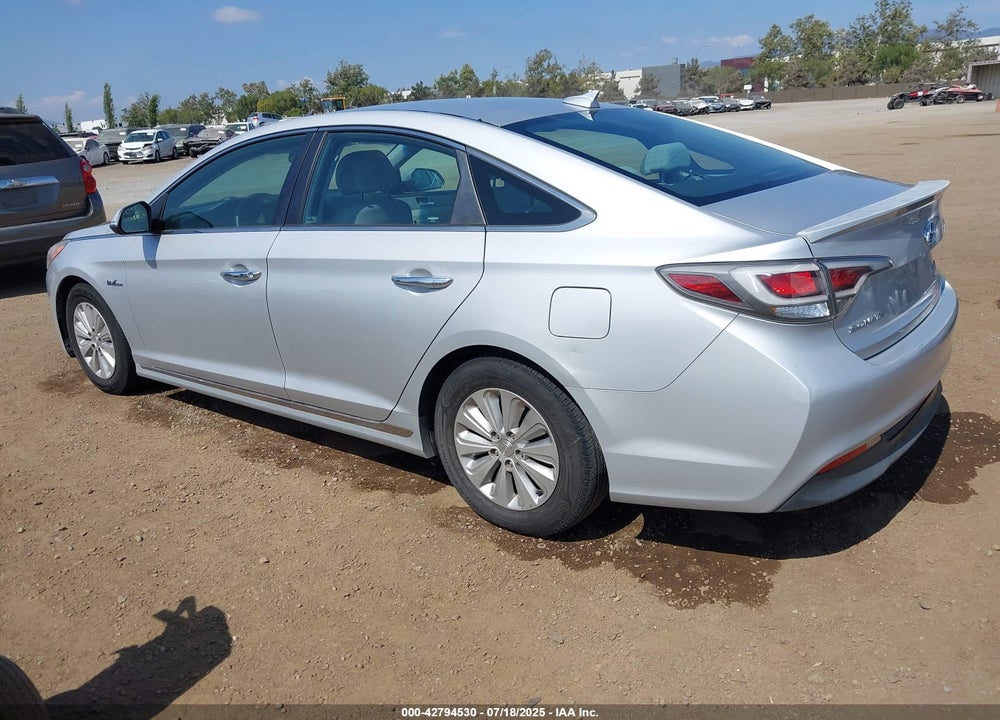 2016 HYUNDAI SONATA HYBRID VIN: KMHE24L15GA033149