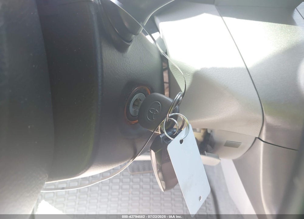 2009 TOYOTA RAV4 VIN: JTMBF33V49D014991