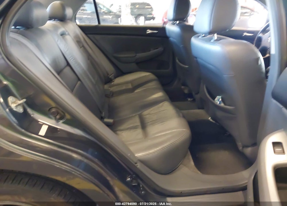 2005 HONDA ACCORD 2.4 EX VIN: 1HGCM568X5A179629