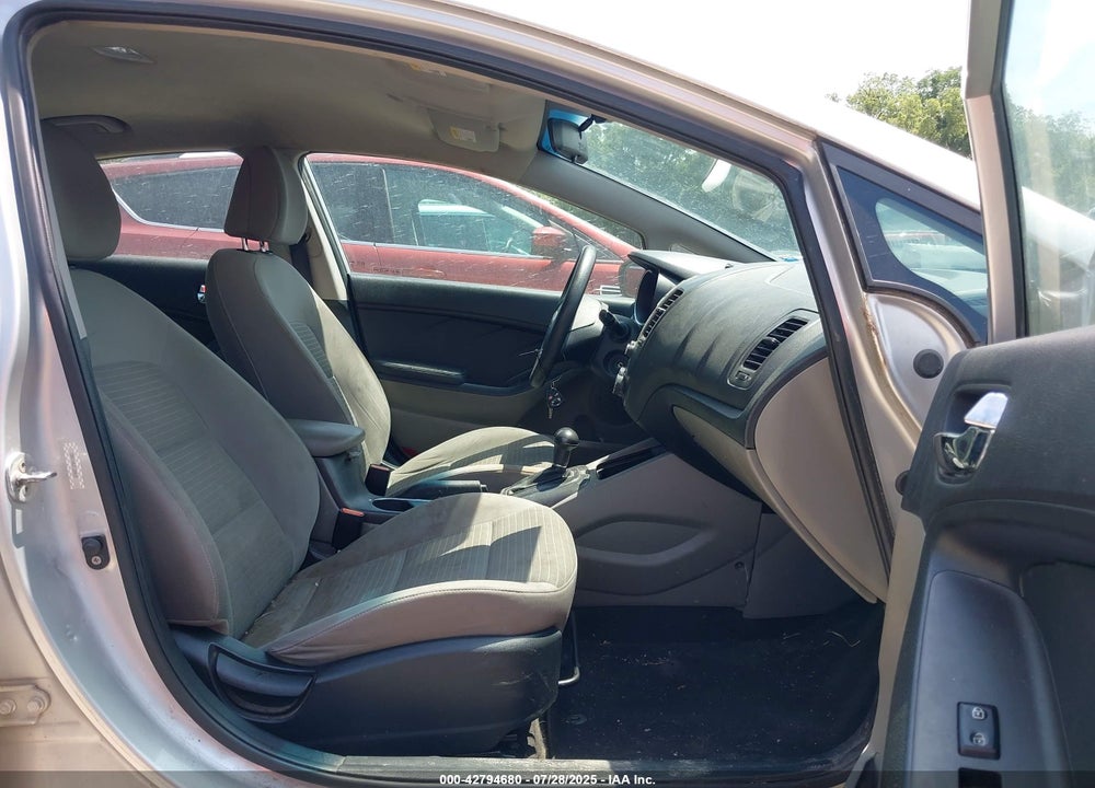 2015 KIA FORTE VIN: KNAFK4A63F5304639