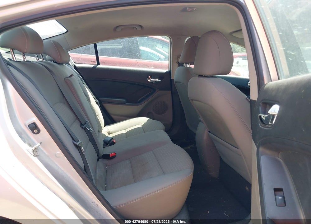 2015 KIA FORTE VIN: KNAFK4A63F5304639