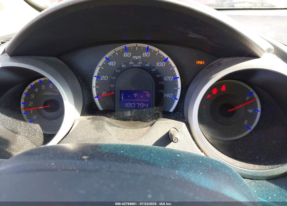 2013 HONDA FIT VIN: JHMGE8H32DC076187