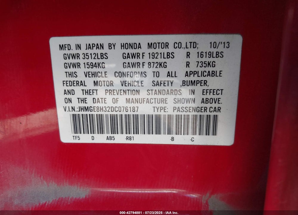 2013 HONDA FIT VIN: JHMGE8H32DC076187