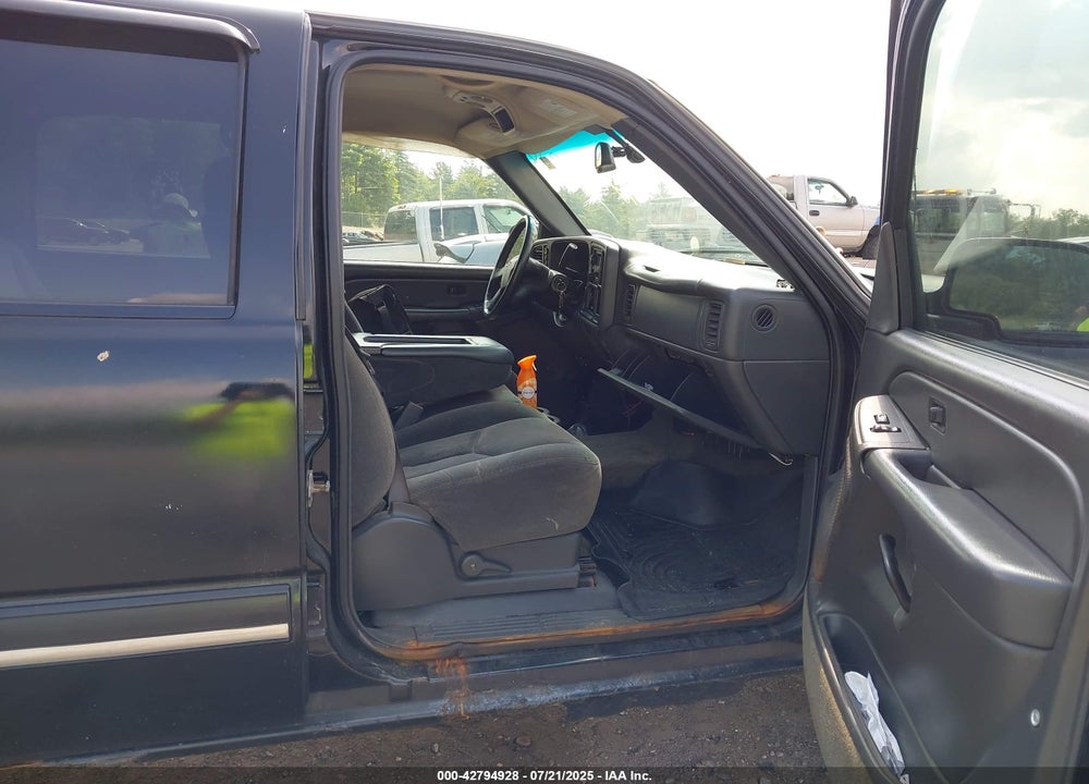 2005 CHEVROLET SILVERADO 1500 Z71 VIN: 2GCEK13T751186076